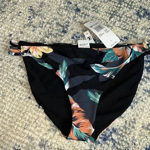 NWT Roxy Floral  Bikini Bottoms Large - Full Coverage